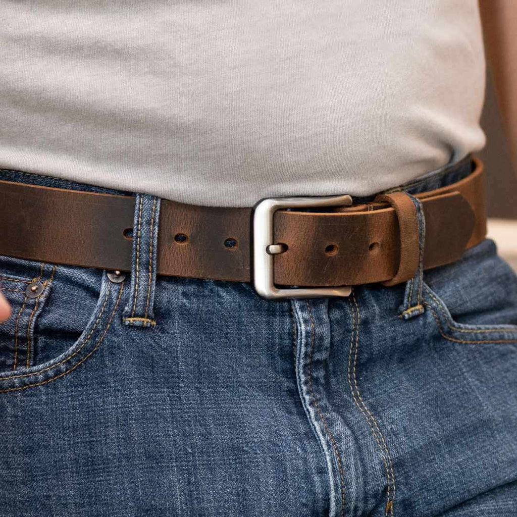 Casual brown belt with distressed leather and nickel free buckle. 1.5 inch Full Grain Leather